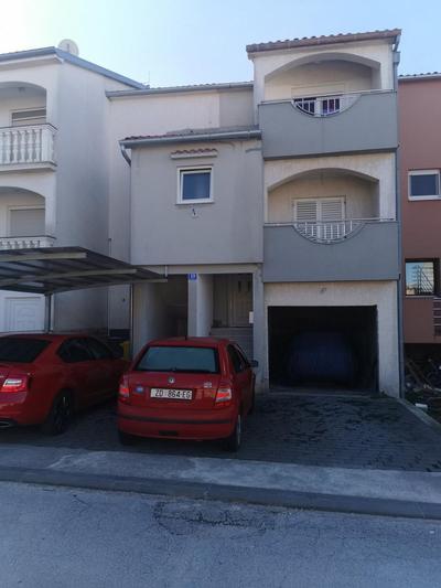 Apartment Summer Breeze