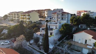 The Grande - Huge terrace - Amazing sea views - Tastefully Furnished - Access to rooftop terrace and gym - Hillside Apartments Rogoznica