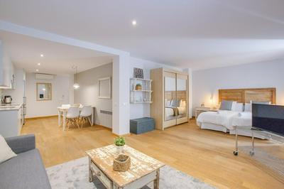 Bravissimo Força 17, Barri Vell apartments