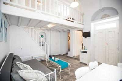 Traditional Split level house in Mykonos Town