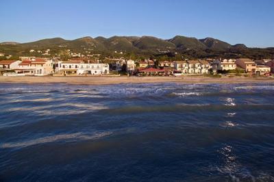Maistro Beach House