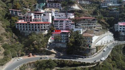 Perfectstayz Premium The Pride at mall road