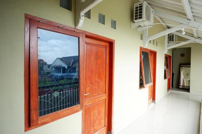RedDoorz Syariah near UMS Solo - RSO Soeharso