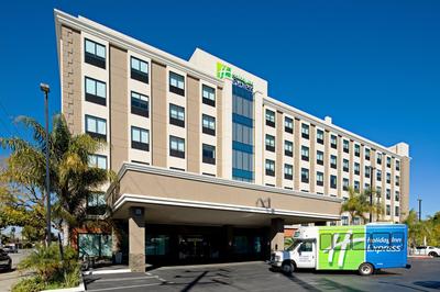 Holiday Inn Express Los Angeles LAX Airport by IHG