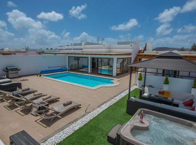 Villa Bonilla con piscina climatizada y jacuzzi