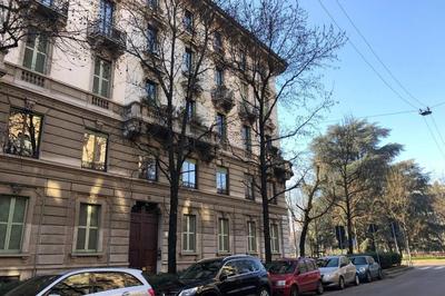 Casa Alberto da Giussano, elegante bilocale in centro con balcone sul parco