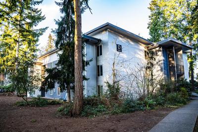 Modern Cozy next to Microsoft, Queen Bed, Parking