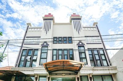 Audah Syariah Residence Mitra RedDoorz
