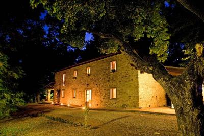 VILLA LIZ Tuscany, private pool, hot tub, property fenced, pets allowed