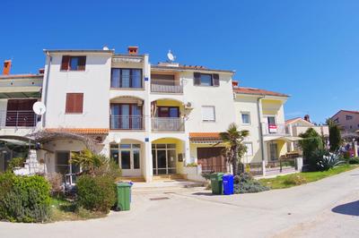 Apartment Karlo