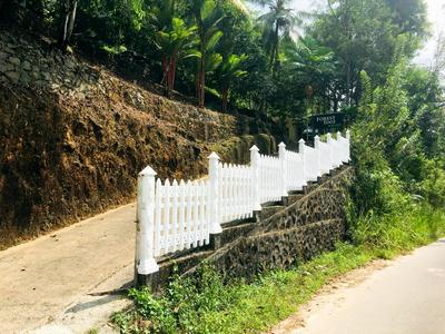 Forest Edge Kanneliya