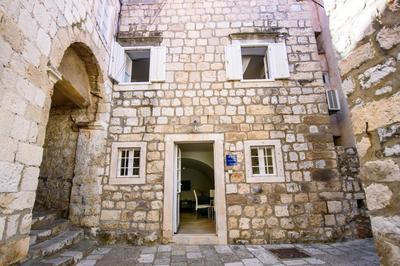 LUAN OLD TOWN APARTMENT by DuHomes