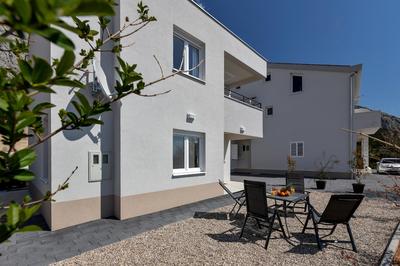 Holiday home L & B Makarska