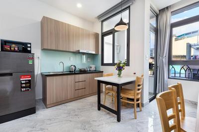 YOURS studio airport