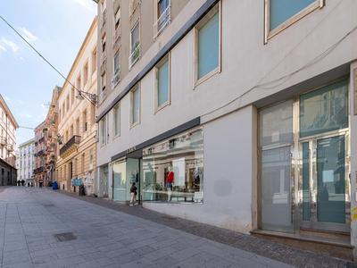 Apartment on Shopping street