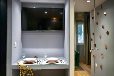 Queen 3 Apartment, in the heart of Corfu Historical Old Town Center