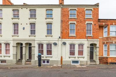 Spacious Contractor House for Large Groups - Private Parking