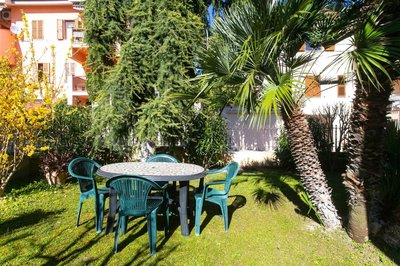 N043 - Numana, bilocale con giardino