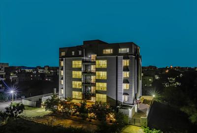 Floressa Randa Business Hotel