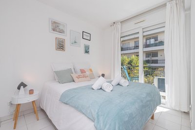 Comfortable 1 Bdr Downtown - AC & Parking