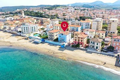Villa Lilla sulla Spiaggia di San Vincenzo LUXURY