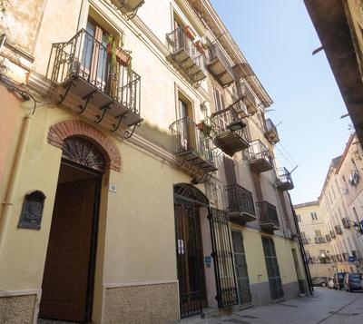 Casa Canelles - Morada