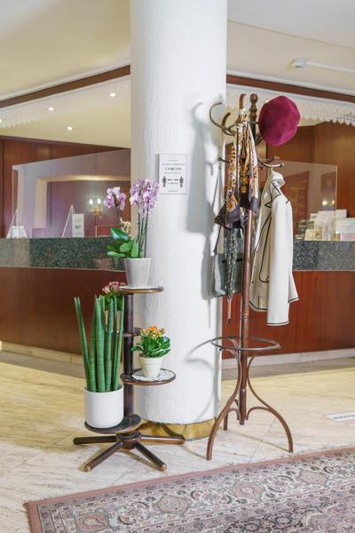 Tante ALMA's Kölner Hotel