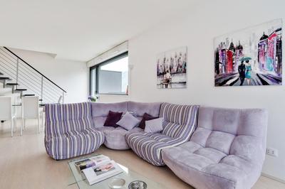 GuestHost - La Perla - Apt X6 with AC and garage!