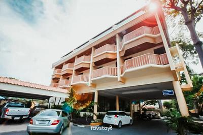 Twin Palms Suites and Residence Pattaya