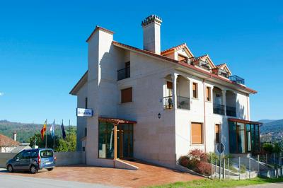 VILLA ANDURIÑA, casa con piscina cubierta