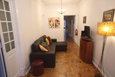 Antique M1 R1 - Amazing Double Room with shared Bathroom in Marques Pombal