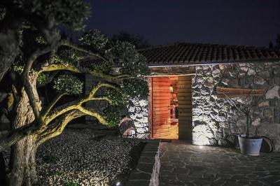 *****Pool house with beautiful seaview,big garden and old tavern*****