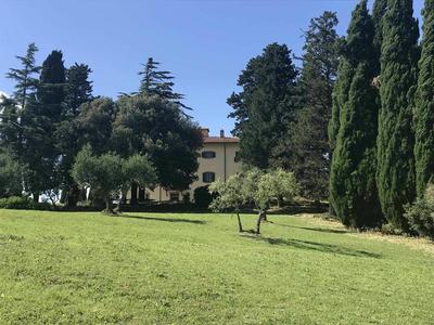 Villa di Montegemoli by Salogi Villas