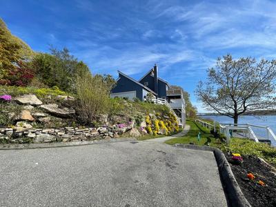 Waterfront Walk Out with Private Terrace