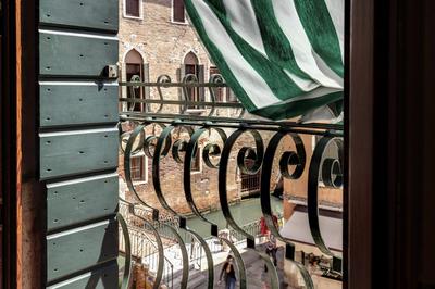 CA ANGELA VENETIAN APARTMENT M0270428215