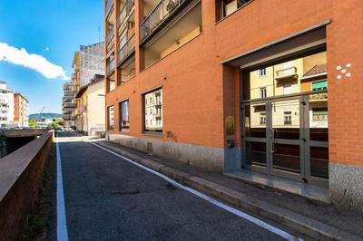 GuestHost - Come Casa Like Home Apartment with parking