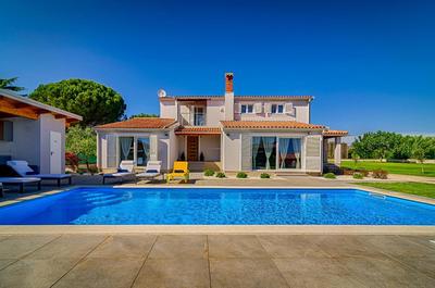 Family-Villa Captains House, schöner großer Pool und riesiger Garten