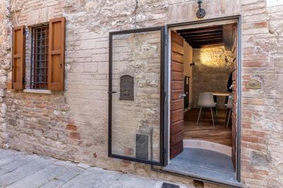 B&B Luxury Apartment Suite Gubbio 2 camere e divano letto