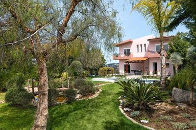 Zenia Villa