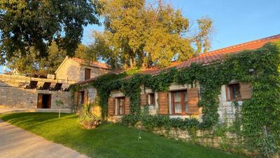 Stone Holiday Homes Stankovci with pool and Mediterranean gardens