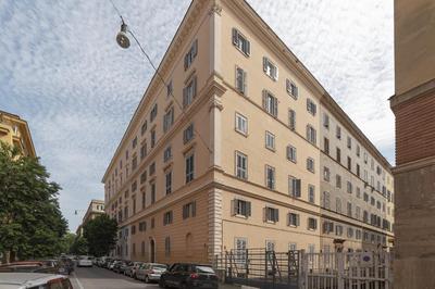 GuestHost - Rione Prati Elegant Apartment with Balcony