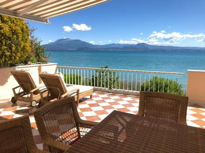 Lake Front Luxury Suites