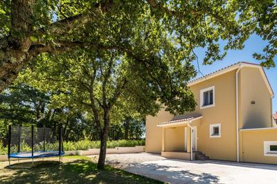 Villa-Boscari-relaxing-villa-at-the-end-of-Village