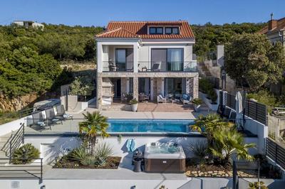 Villa CAPTAINS house on Šolta island with private pool, 3 bedrooms, 4 bathrooms, amazing sea views