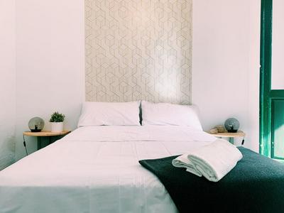 Maria Magdalena - Room 8