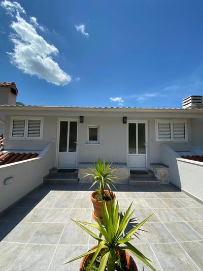 Sunny Bay Apartments