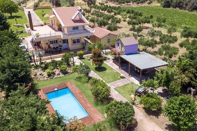 Laylande House