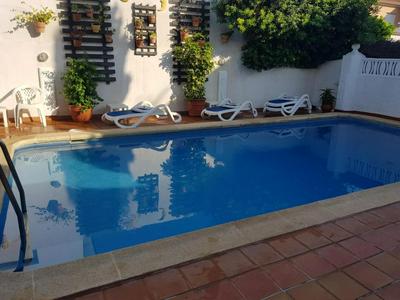 ADOSADO DE LUJO CON PISCINA PRIVADA en ZONA MUY TRANQUILA