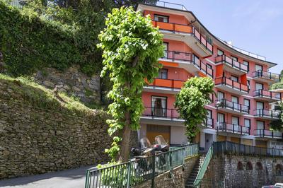 Relax in giardino a due passi dal porto by Wonderful Italy