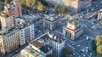 Luxury Apartment in Milan Center